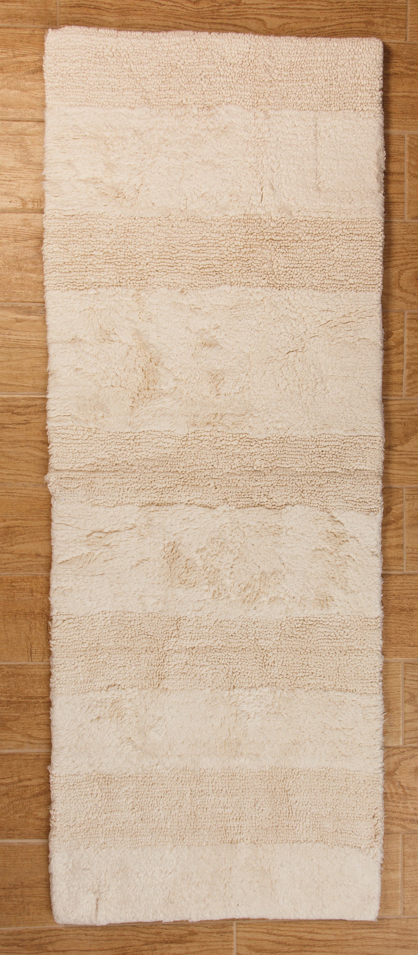 CASTLE HILL LONDON - SINGLE PIECE WIDE CUT REVERSIBLE BATH RUG COLLECTION